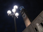 SX19431 Lamppost and Lamberti Tower at night in Verona, Italy.jpg